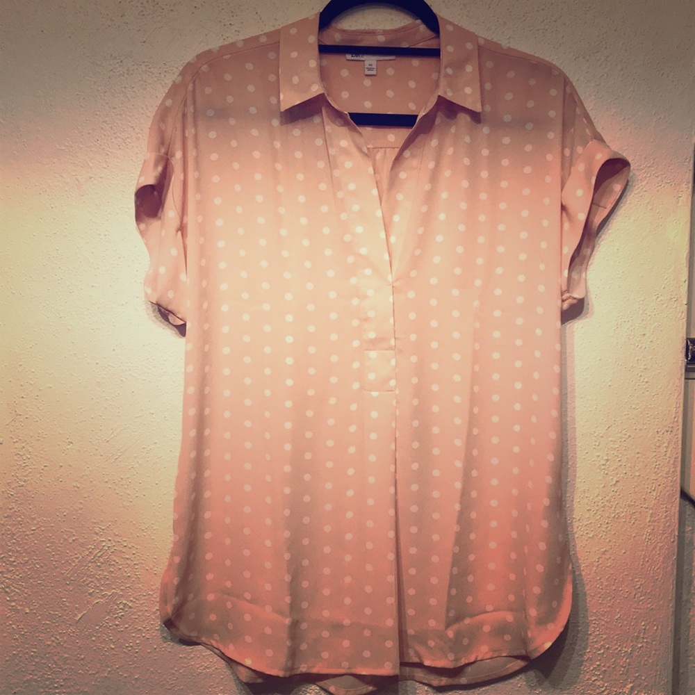 DR2 Split Back Woven Pleat Back Tee